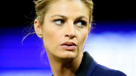 Erin Andrews trial: Nude peephole video viewed 17。